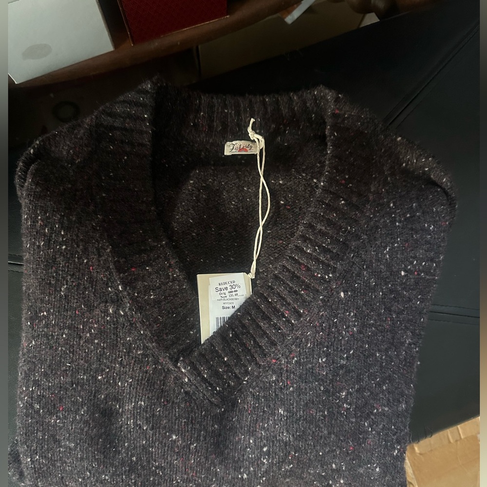 Faherty Driftwood Donegal Merino Wool BlackBerry V-Neck Sweater - Picture 9 of 10